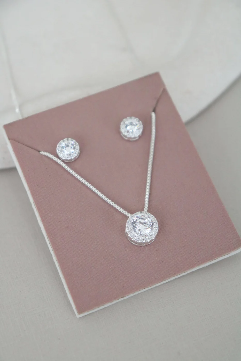 CONJUNTO REDONDO CRAVEJADO CRISTAL — foto 1