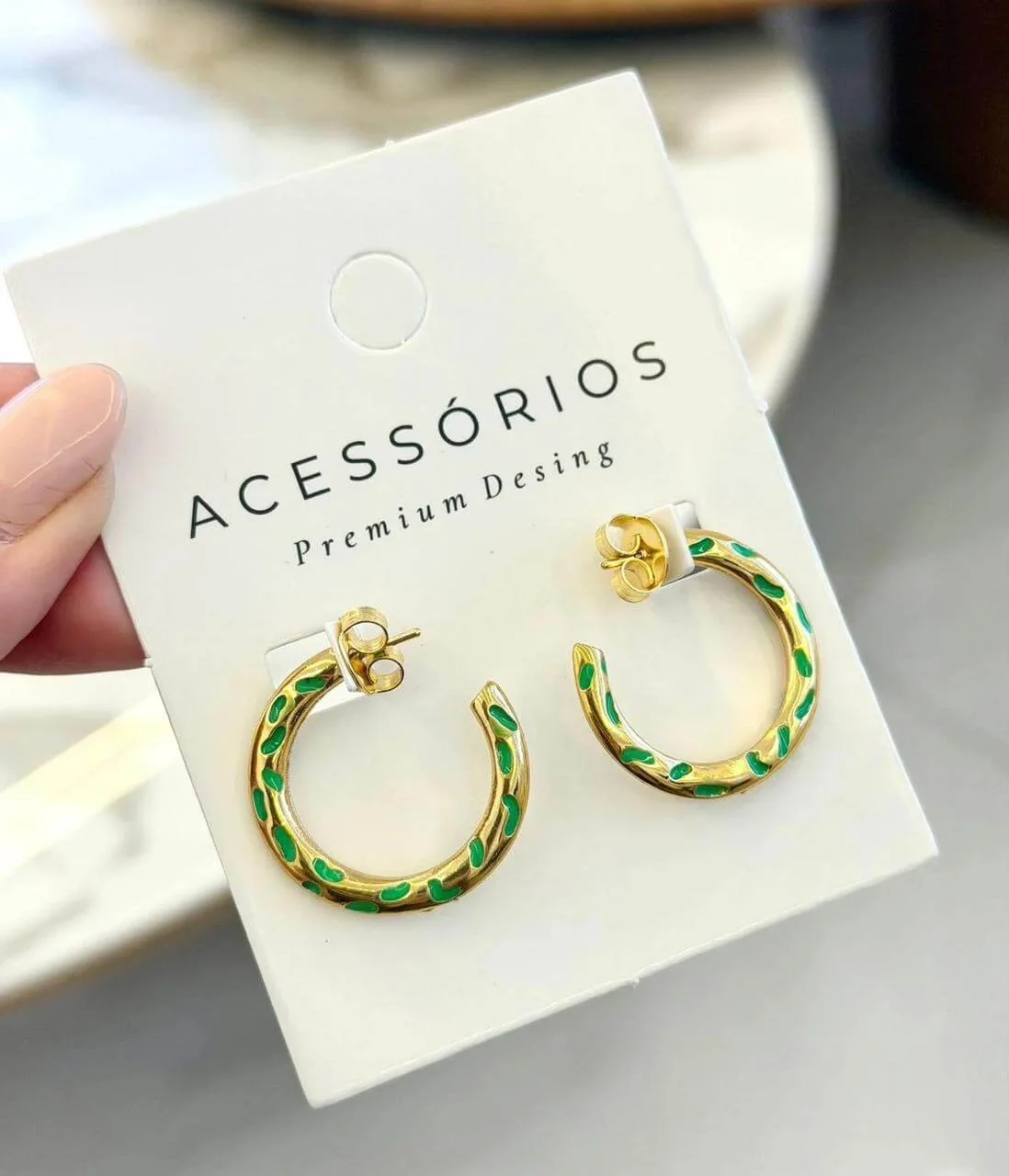 ARGOLA FOLHEADA DETALHES VERDE NEON — foto 1