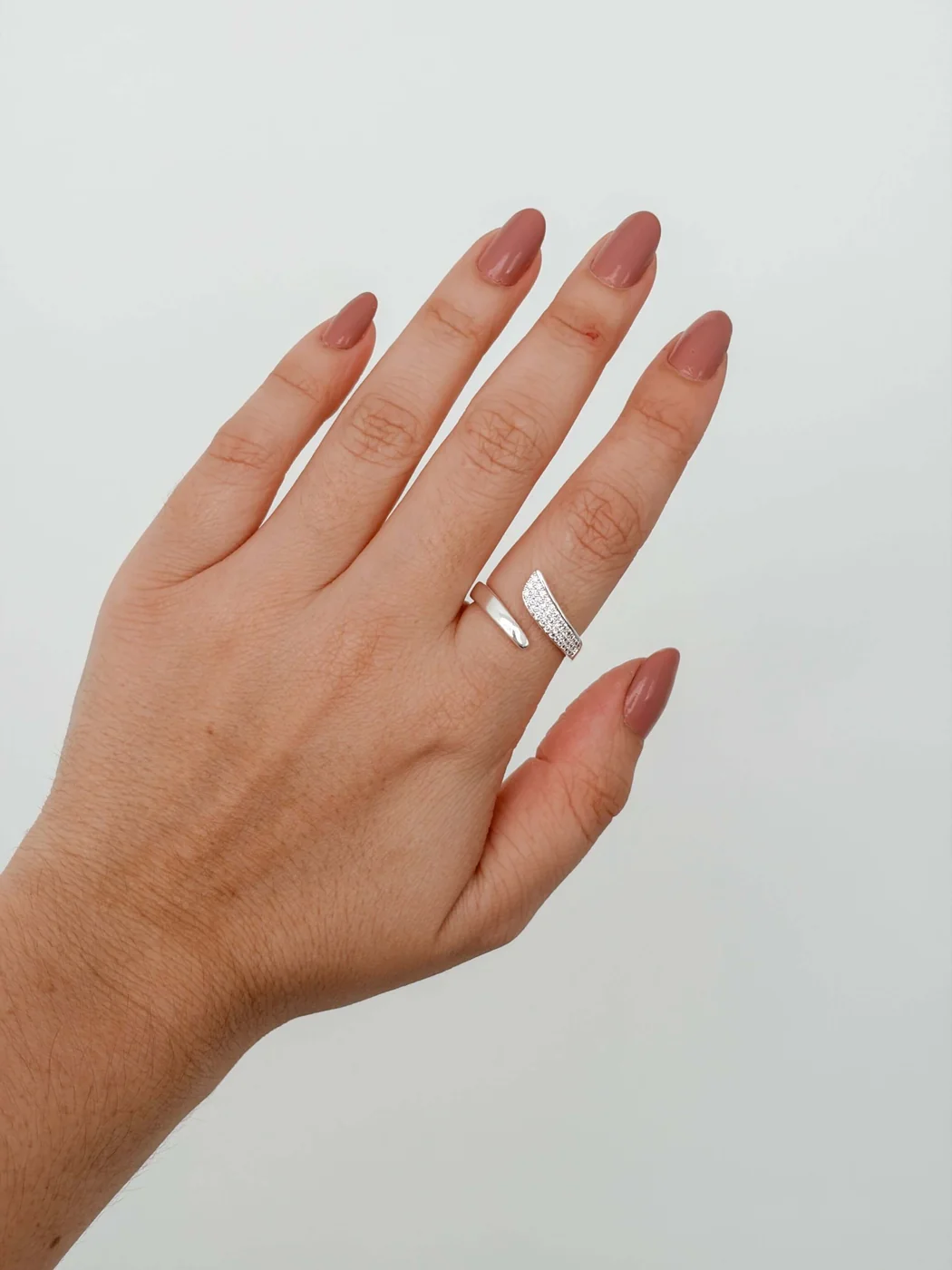 ANEL AJUSTÁVEL UM FIO LISO E UM CRAVEJADO — foto 1